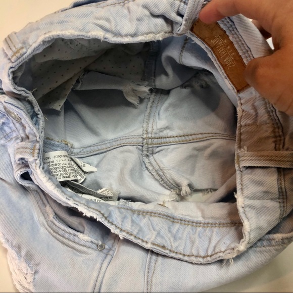 NWOT Zara High Rise Distressed Cutoff Jean Shorts - Picture 7 of 9